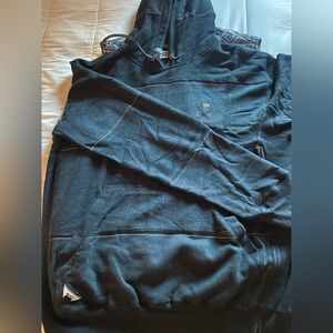 Vintage 10Deep streetwear label black hoodie.  Rarely worn.
